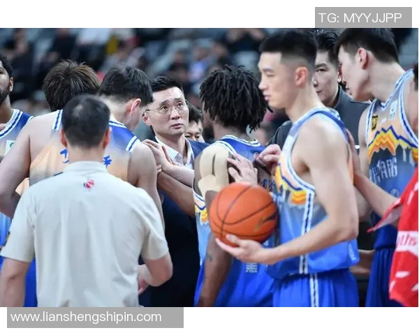 CBA新疆对山东精彩比赛直播录像回放分析与精彩瞬间集锦